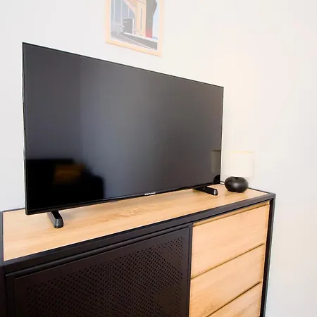 Apartment L'atelier Maritime, 2min Ferry & La Cite De La Mer, Cherbourg, Intendance Luxury Host Cherbourg-en-Cotentin