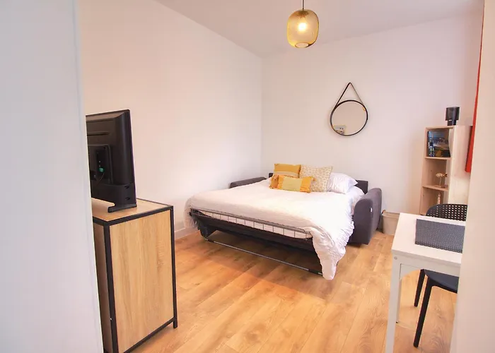 L'atelier Maritime, 2min Ferry & La Cite De La Mer, Cherbourg, Intendance Luxury Host *