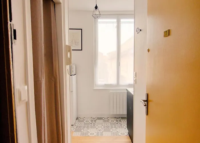 L'atelier Maritime, 2min Ferry & La Cite De La Mer, Cherbourg, Intendance Luxury Host Apartment